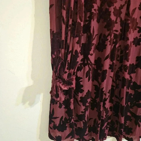 Calvin Klein Burnout Dress - Picture 4 of 8